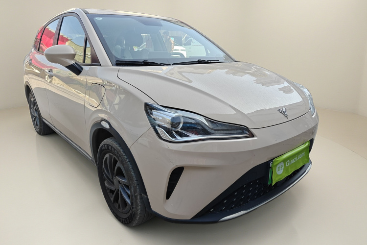 哪吒汽车 哪吒AYA 2023款 318 Lite车身外观3