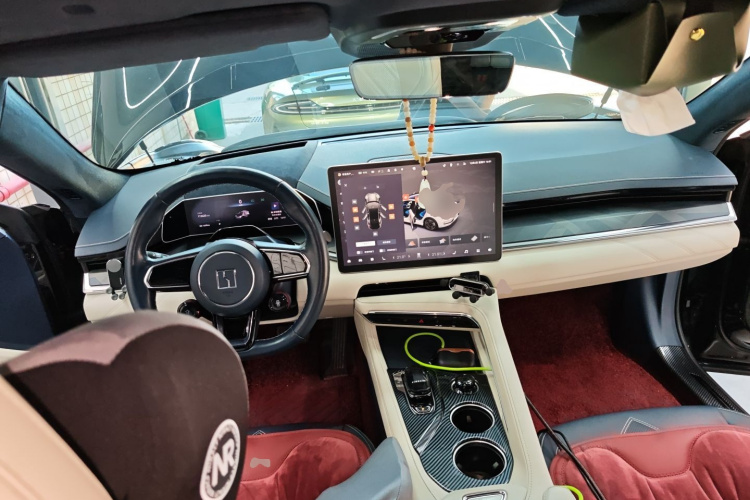 极氪001 2022款 超长续航双电机 YOU版中控内饰7002