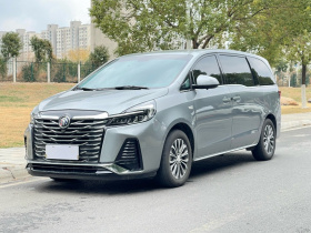 别克GL8 2023款 陆上公务舱 舒适型