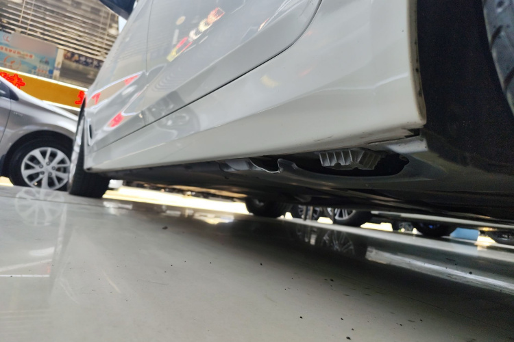 宝马5系 2020款 530Li 领先型 豪华套装局部细节9002