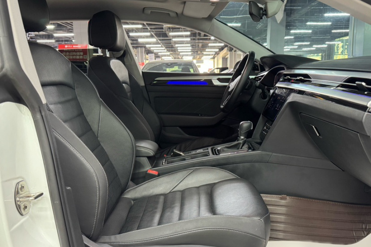 一汽-大众CC 2024款 猎装车 380TSI 猎心版中控内饰7006