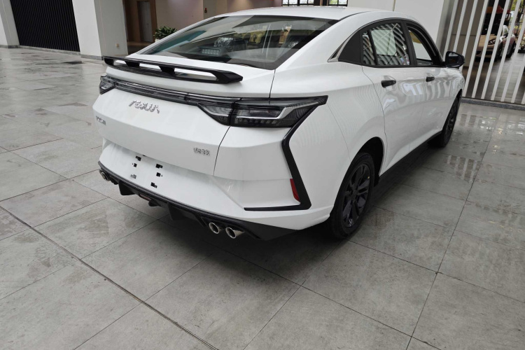 东风风神 奕炫 2025款 1.5L 荣耀版车身外观6006