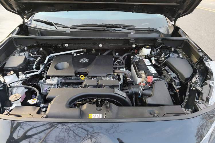 丰田 威兰达 2022款 改款 2.0L CVT两驱领先版机舱底盘24