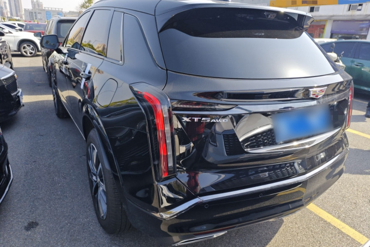凯迪拉克XT5 2025款 2.0T 尊贵型车身外观6003