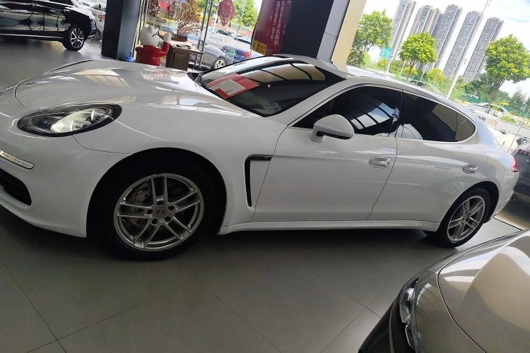保时捷 2014款 Panamera S Executive 3.0T车身外观6003