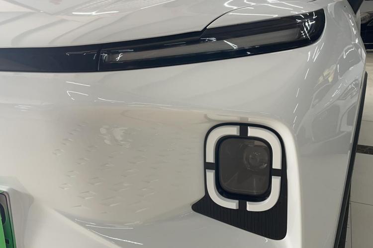 吉利几何E萤火虫 2024款 301km 流光局部细节36