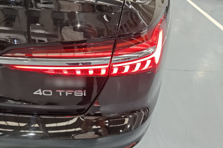 奥迪A6L 2023款 40 TFSI 豪华致雅型车身外观6006