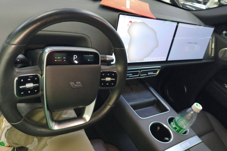 理想汽车 理想L9 2022款 Max中控内饰12