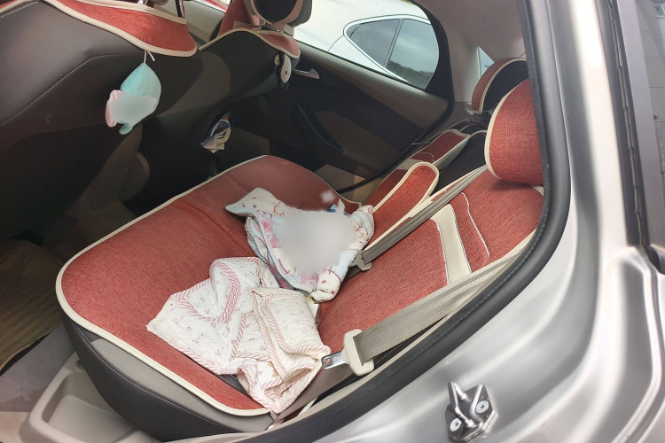 福特 福克斯 2012款 三厢 1.6L 自动舒适型中控内饰7004