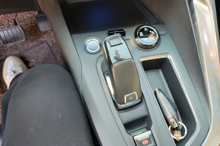 标致4008 2017款 380THP 豪华版局部细节18