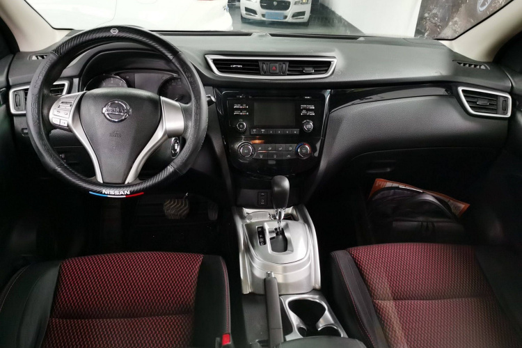 日产 逍客 2016款 2.0L CVT精英版中控内饰12