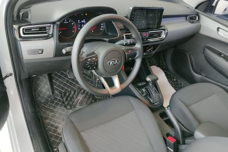 起亚 福瑞迪 2019款 1.6L 自动风尚版 国VI中控内饰7002