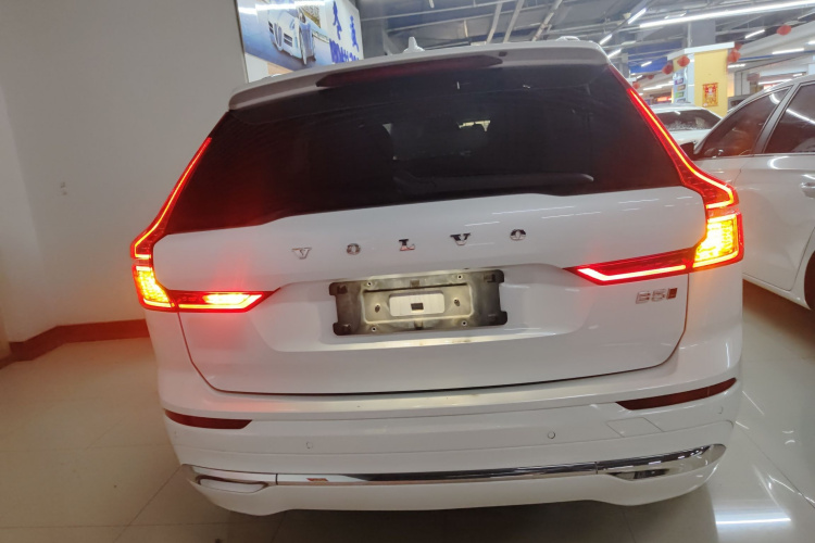 沃尔沃XC60 2024款 B5 四驱智逸豪华版车身外观6004