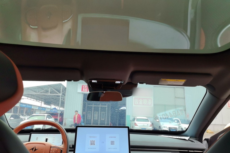 东风奕派 eπ007 2024款 200Pro增程版中控内饰22