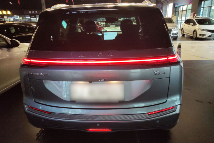 埃安 AION Y 2023款 Plus 510 智领版车身外观6