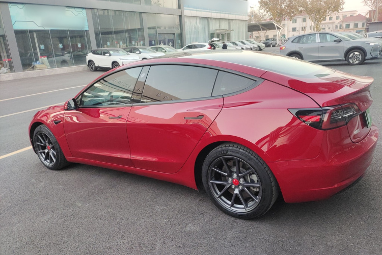 特斯拉 Model 3 2021款 标准续航后驱升级版车身外观4