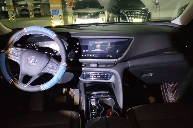 别克 2023款 昂科威Plus 652T 五座豪华型中控内饰12