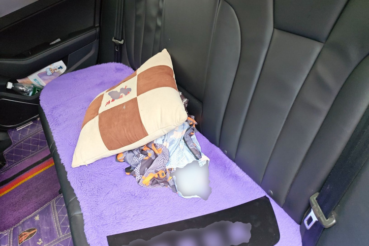 红旗H5 2022款 经典款 改款 1.5T DCT旗韵版中控内饰21