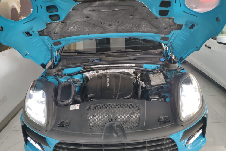 保时捷 2018款 Macan 2.0T机舱底盘24