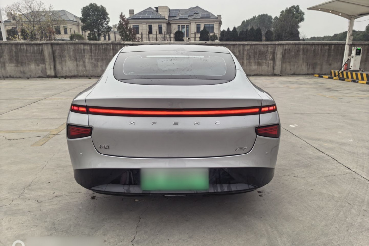 小鹏P7 2020款 670E车身外观6007