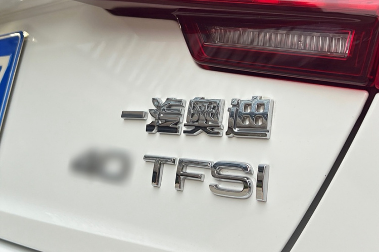 奥迪A4L 2019款 40 TFSI 时尚型 国VI局部细节9001