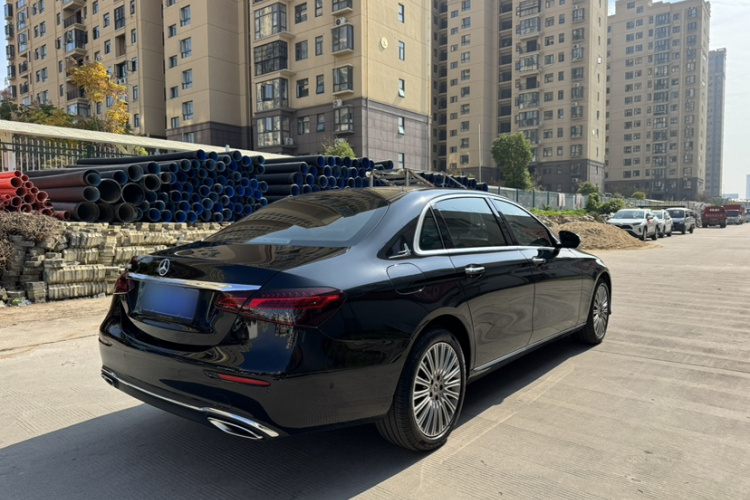 奔驰E级 2023款 E 300 L 时尚型车身外观6005