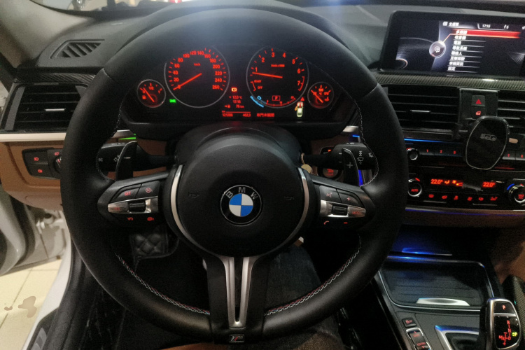 宝马3系 2014款 320Li 豪华设计套装中控内饰13