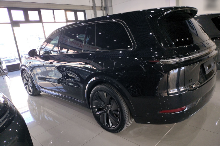 理想汽车 理想L9 2024款 Ultra车身外观4