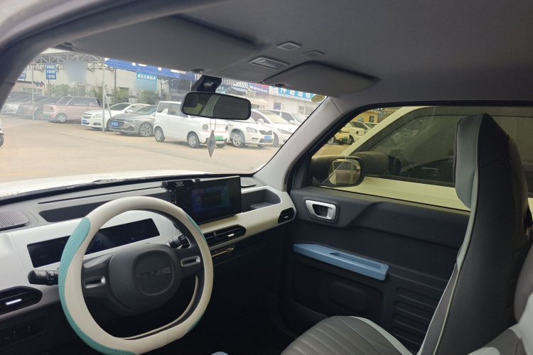 吉利银河 2024款 熊猫mini 200km 耐力熊中控内饰22