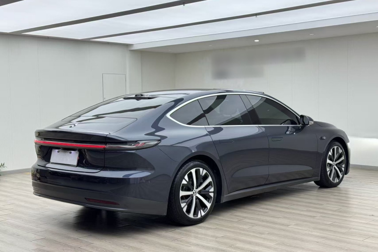 蔚来ET7 2022款 100kWh 首发版车身外观7