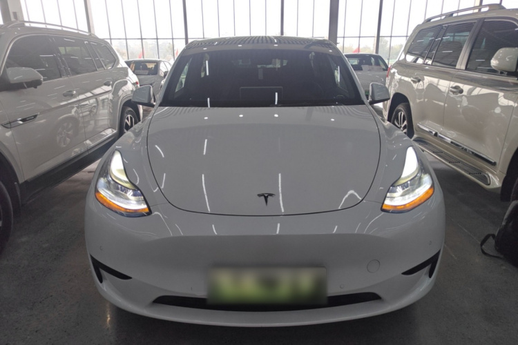 特斯拉 Model Y 2022款 改款 后轮驱动版车身外观2