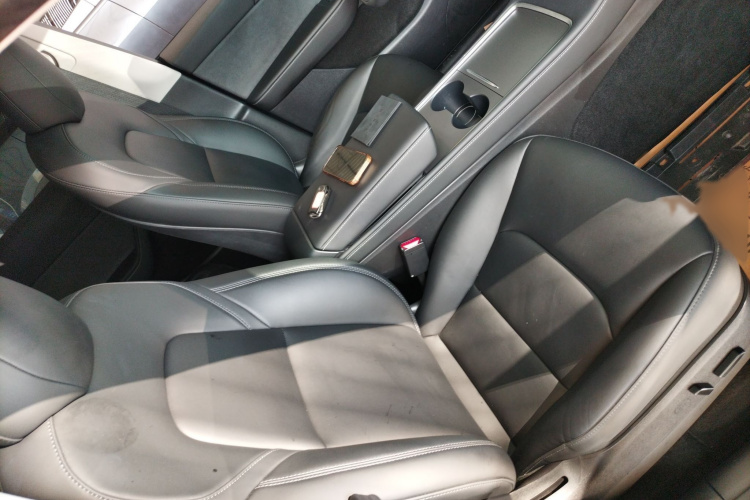 特斯拉 Model Y 2022款 改款 后轮驱动版局部细节41