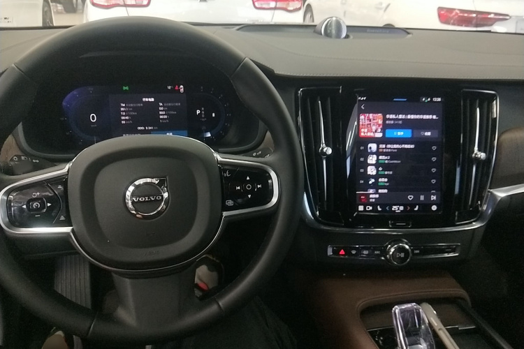 沃尔沃S90 2025款 B5 智雅豪华版中控内饰12