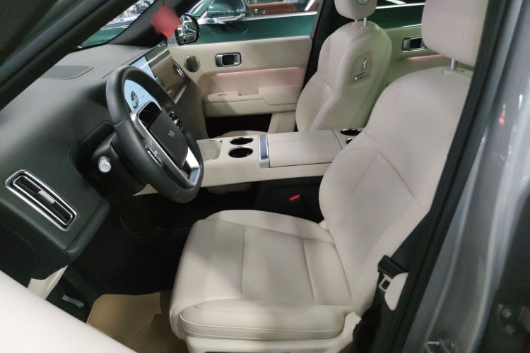 理想汽车 理想L9 2024款 Ultra中控内饰19