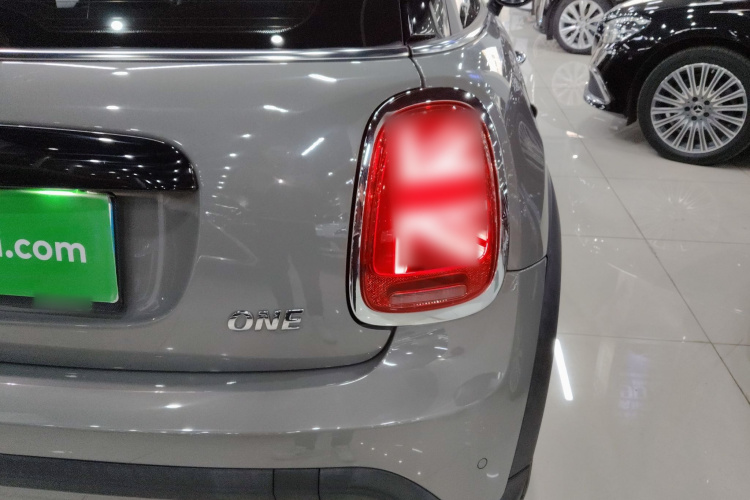 MINI 2022款 1.5T ONE车身外观9