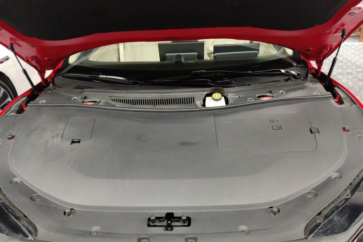 鸿蒙智行 智界S7 2024款 Ultra 四驱旗舰版机舱底盘24