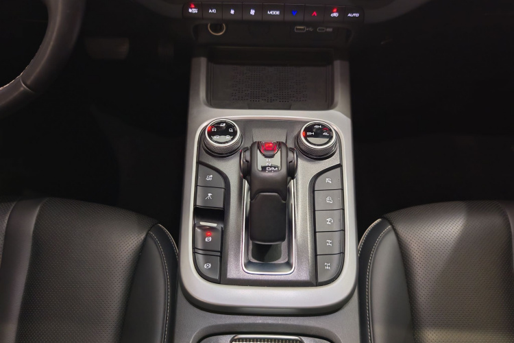 坦克300 2024款 2.0T 征服者局部细节18