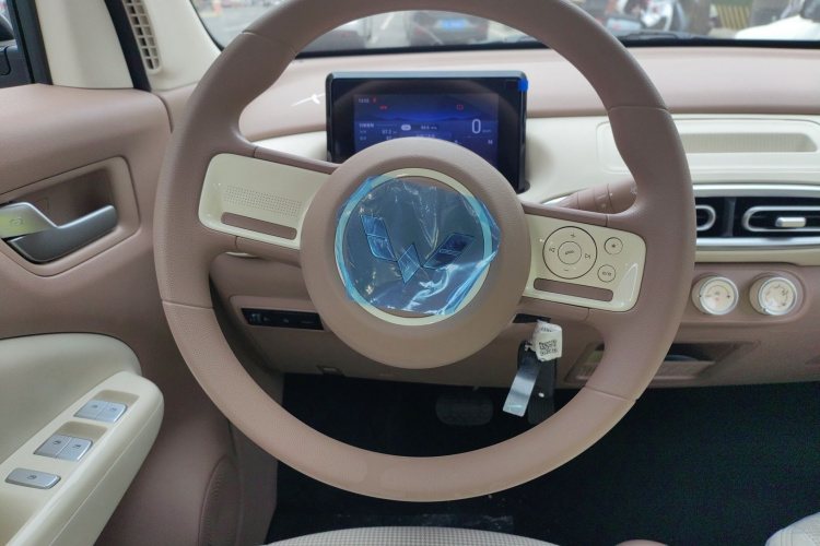 五菱汽车 宏光MINIEV 2025款 四门版 进阶款中控内饰13