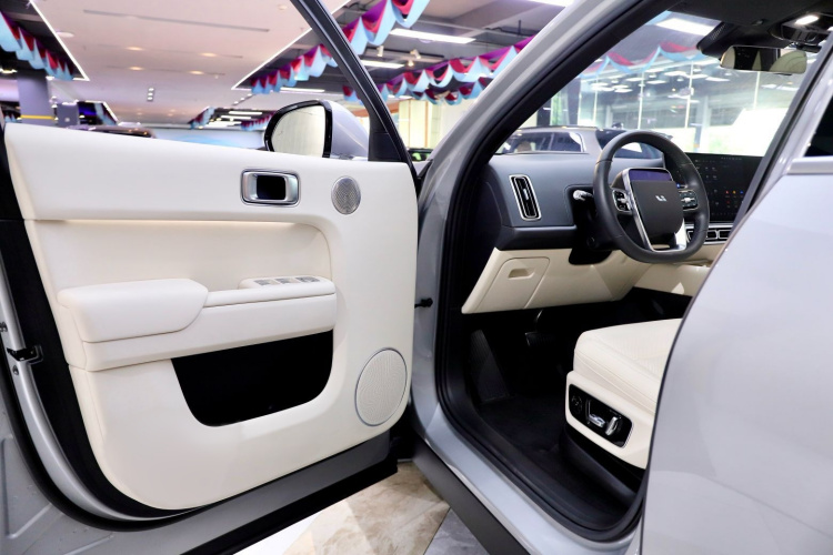 理想汽车 理想L7 2024款 MAX中控内饰7002