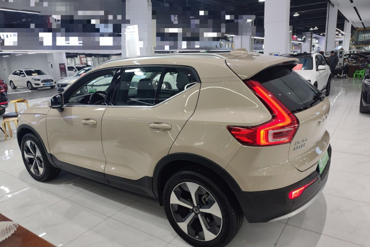 沃尔沃XC40 2024款 B4 四驱智远豪华版车身外观6003