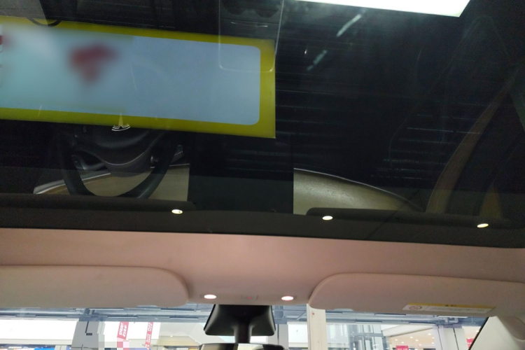 特斯拉 Model Y 2021款 标准续航后驱版中控内饰22