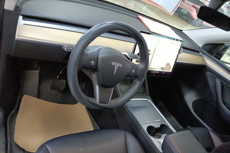 特斯拉 Model Y 2021款 标准续航后驱版中控内饰12