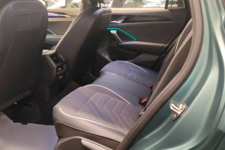 大众 2025款 探岳L 330TSI 两驱精英City包中控内饰21