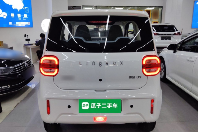 凌宝汽车 凌宝uni 2022款 微甜版车身外观6