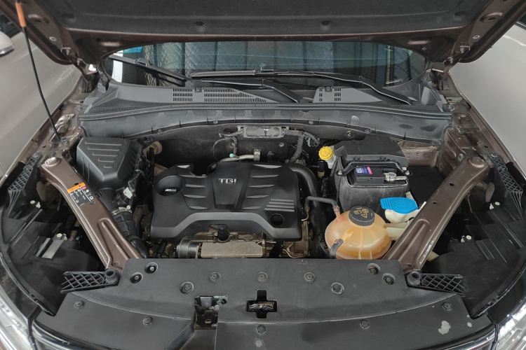 荣威RX5 2018款 20T 两驱自动互联网智尊版局部细节24