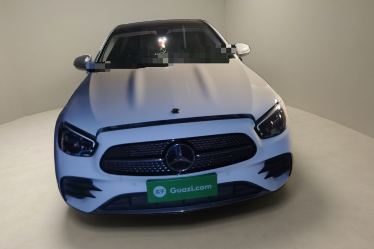 奔驰E级 2021款 改款 E 260 L 运动型车身外观2