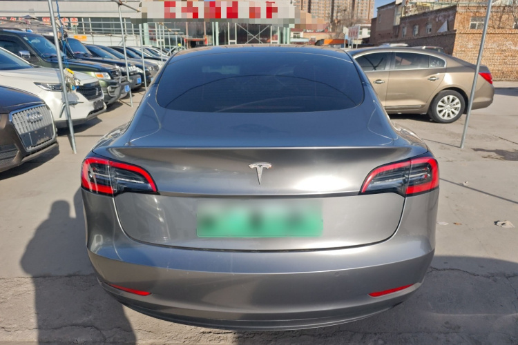 特斯拉 Model 3 2022款 后轮驱动版车身外观6