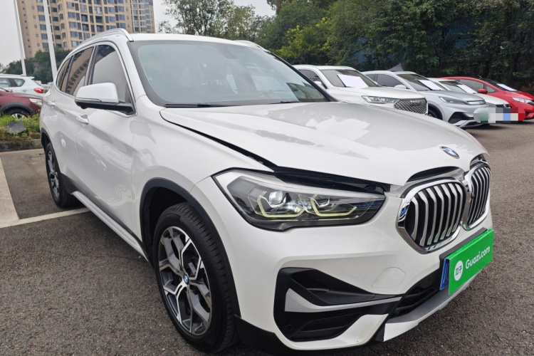 宝马X1 2022款 sDrive20Li 尊享型车身外观3