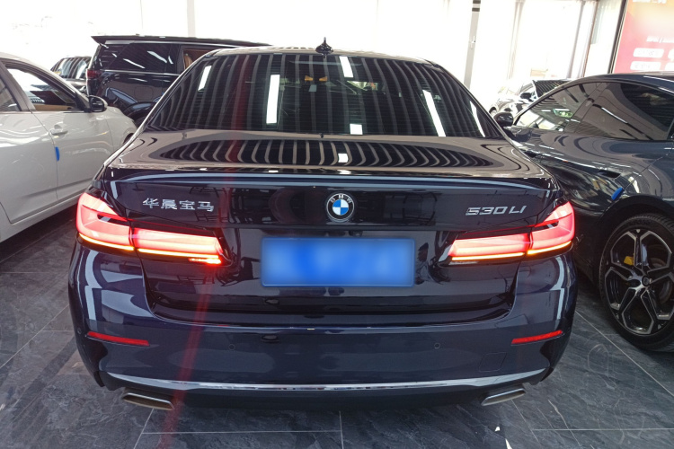 宝马5系 2023款 530Li 领先型 豪华套装车身外观6