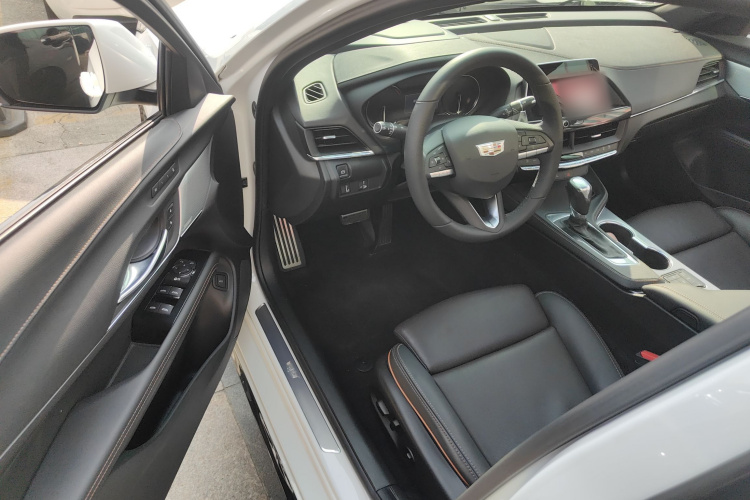 凯迪拉克CT4 2020款 28T 精英型中控内饰20